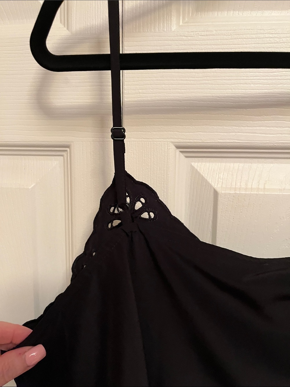 Express Black Eyelet-Trim Spaghetti Strap Cami - Picture 5 of 6